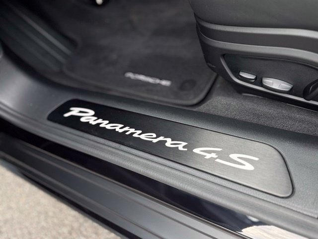 Used 2026 Porsche Panamera 4S AWD/4WD image 17