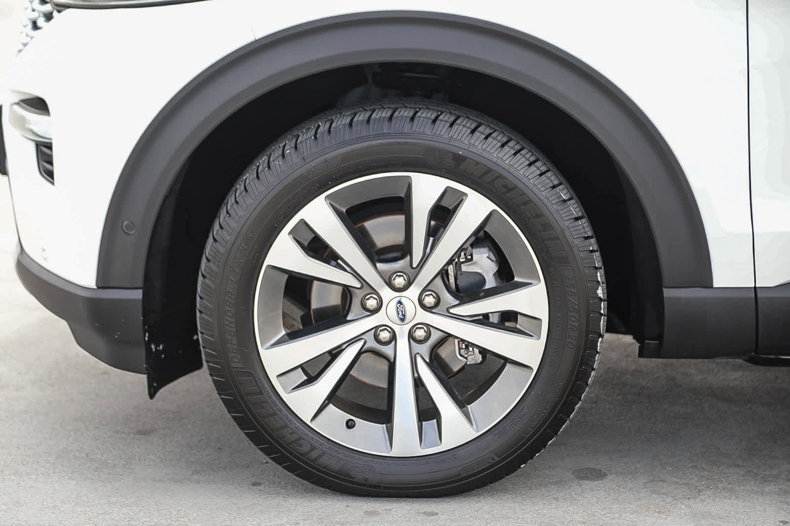 Used 2020 Ford Explorer Platinum w/ Premium Technology Package image 10