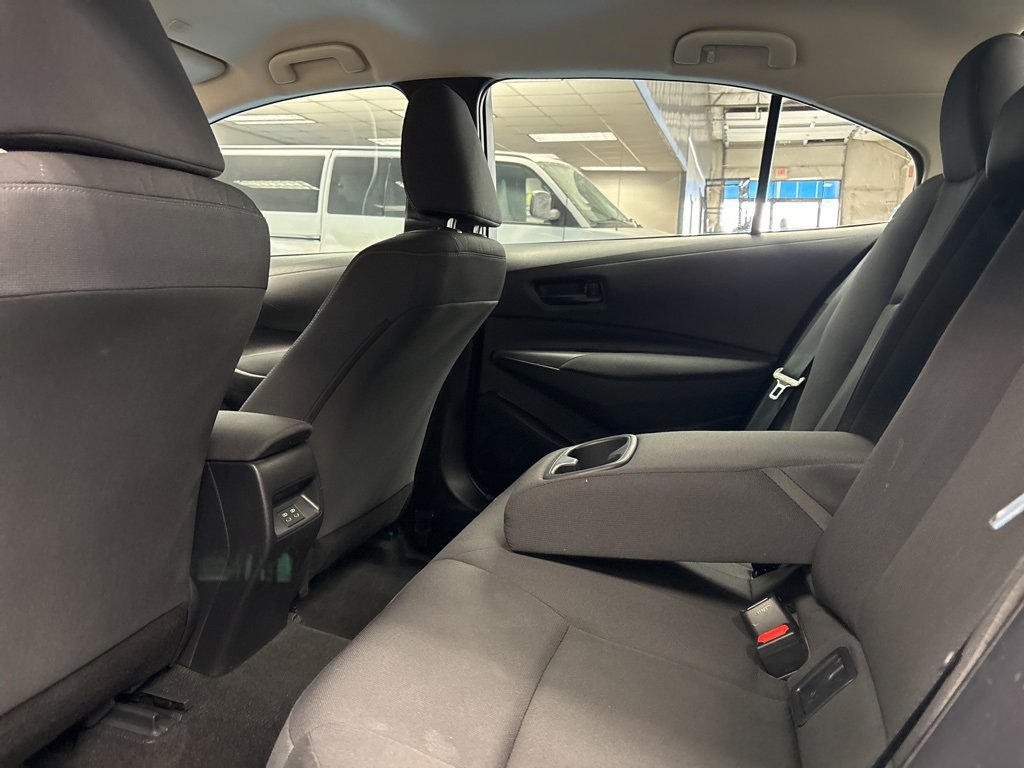 Used 2025 Toyota Corolla LE image 18