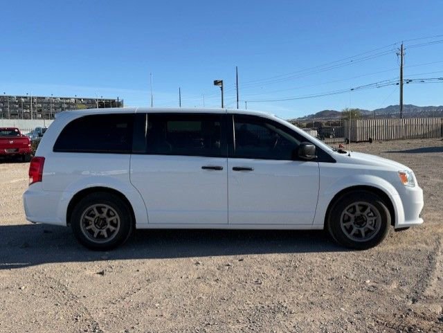 Used 2019 Dodge Grand Caravan SE w/ UConnect Hands-Free Group image 5