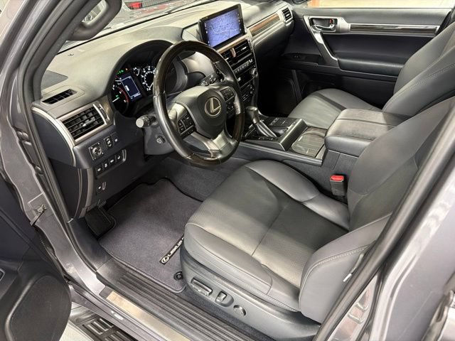 Used 2023 Lexus GX 460 Premium w/ Premium Package AWD/4WD image 12