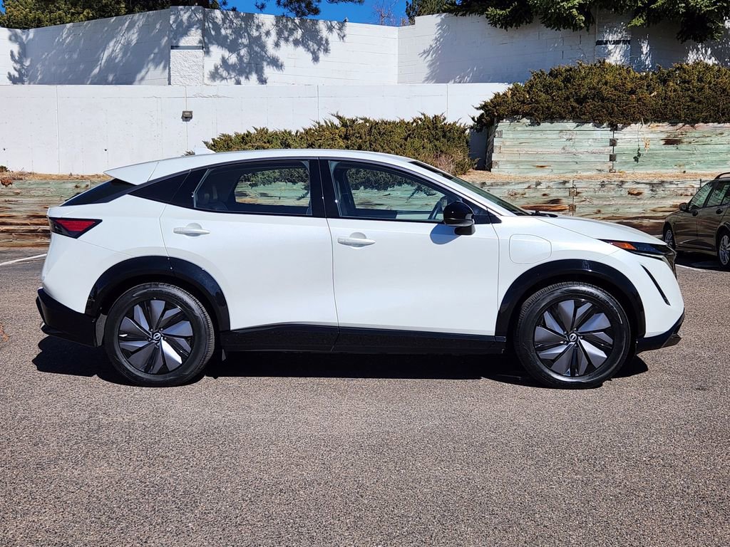 Used 2024 Nissan Ariya AWD image 2