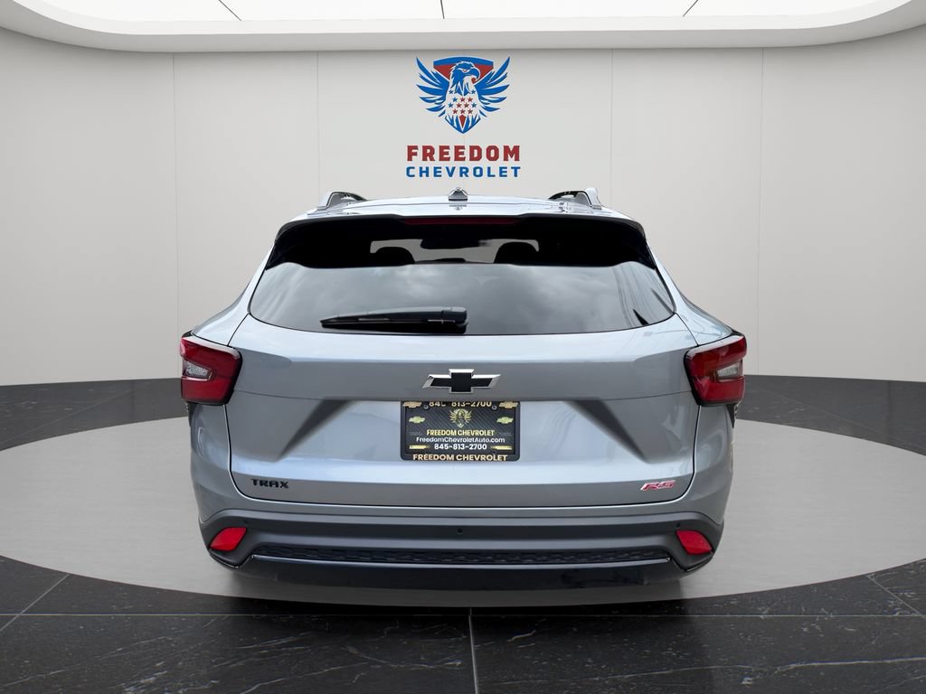 New 2026 Chevrolet Trax RS w/ Driver Confidence Package FWD image 5