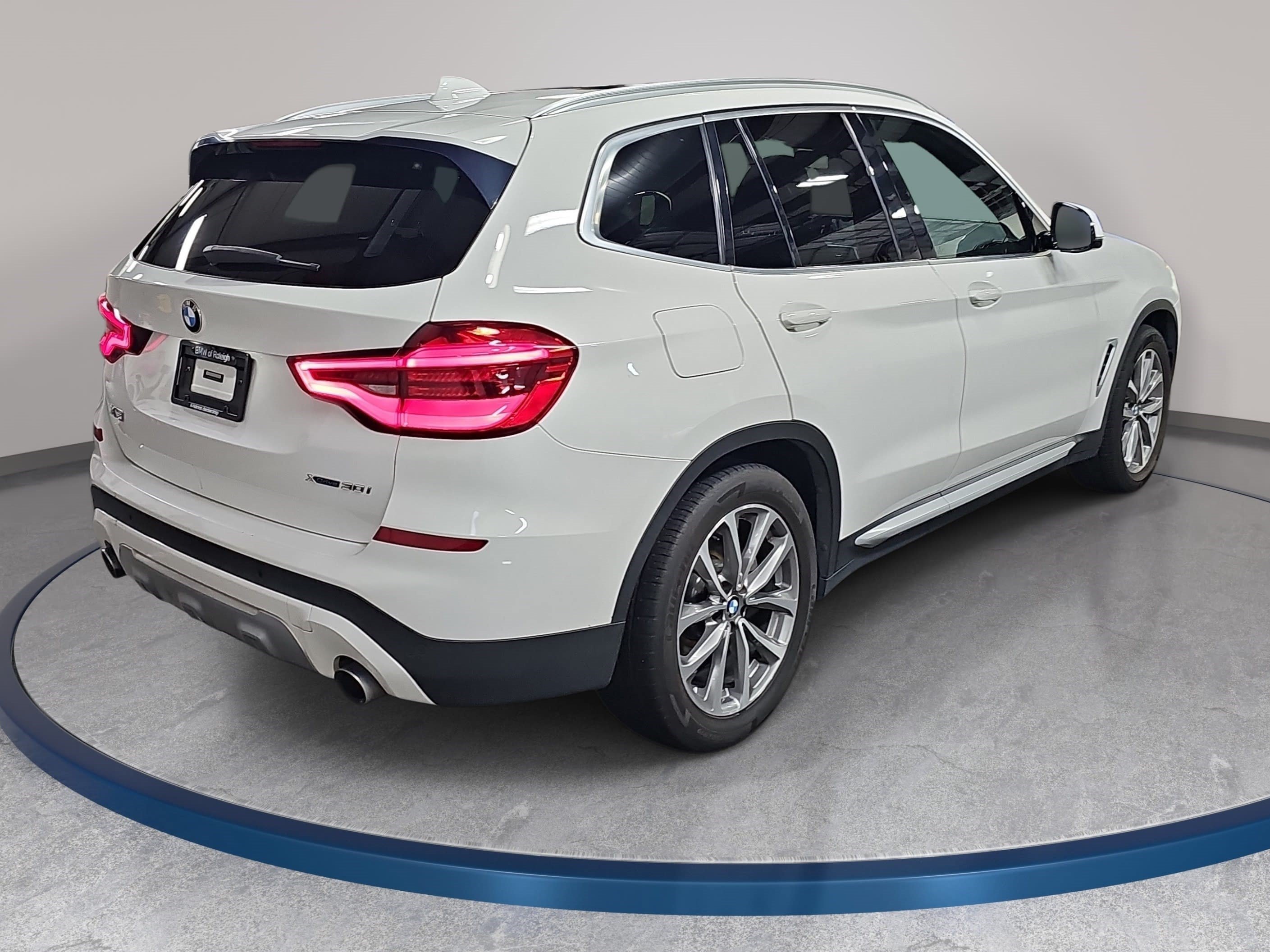 Used 2019 BMW X3 xDrive30i w/ Premium Package AWD/4WD image 5