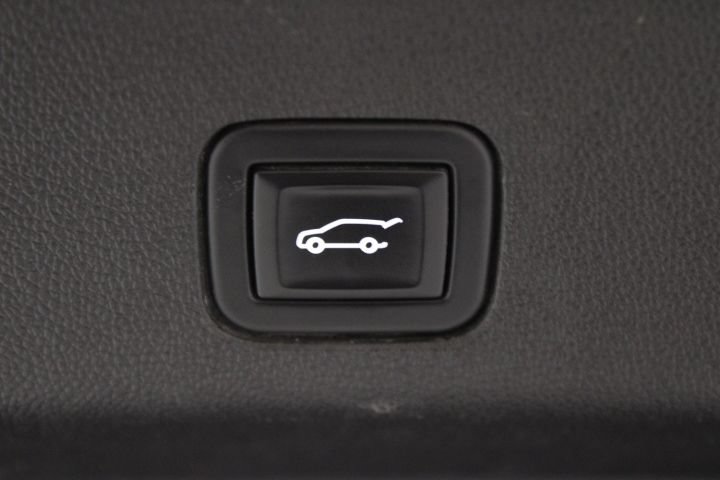 Used 2024 GMC Yukon Denali Ultimate AWD/4WD image 19