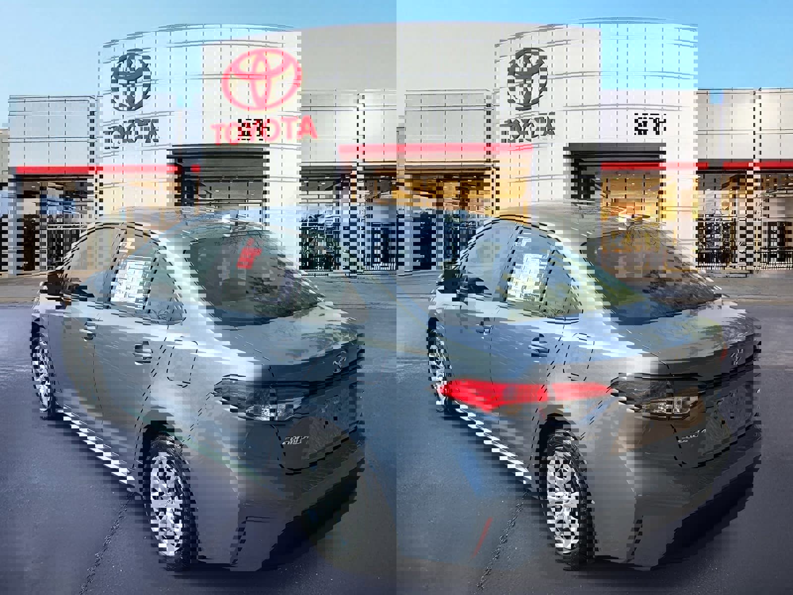 Used 2026 Toyota Corolla LE image 7