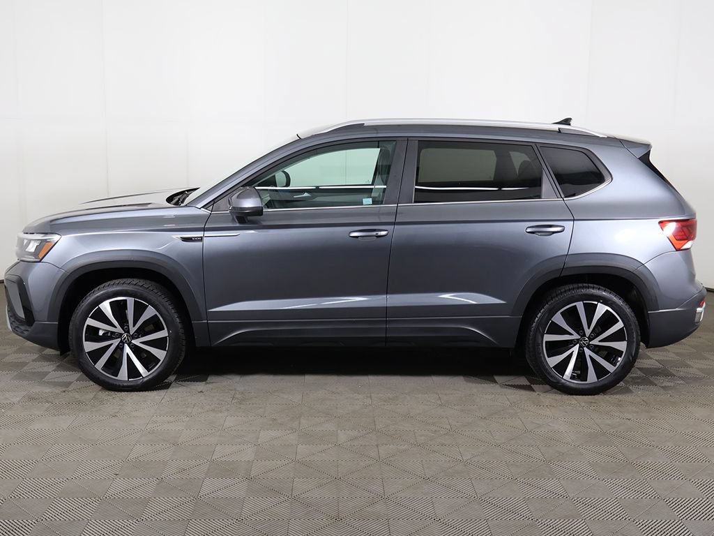 Used 2023 Volkswagen Taos SE FWD image 16
