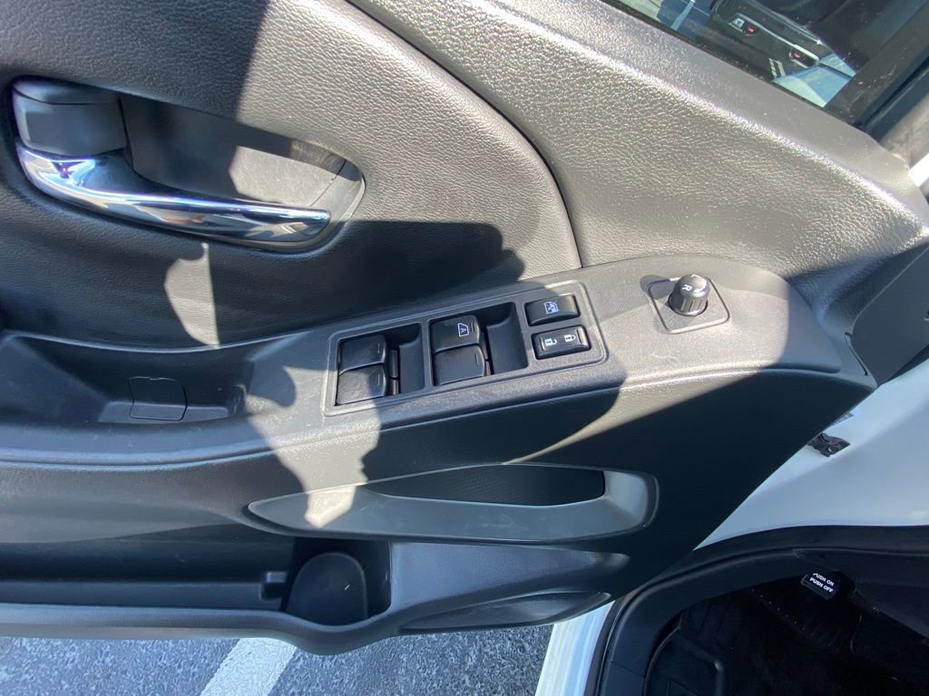 Used 2025 Nissan Frontier SV w/ SV Convenience Package AWD/4WD image 11