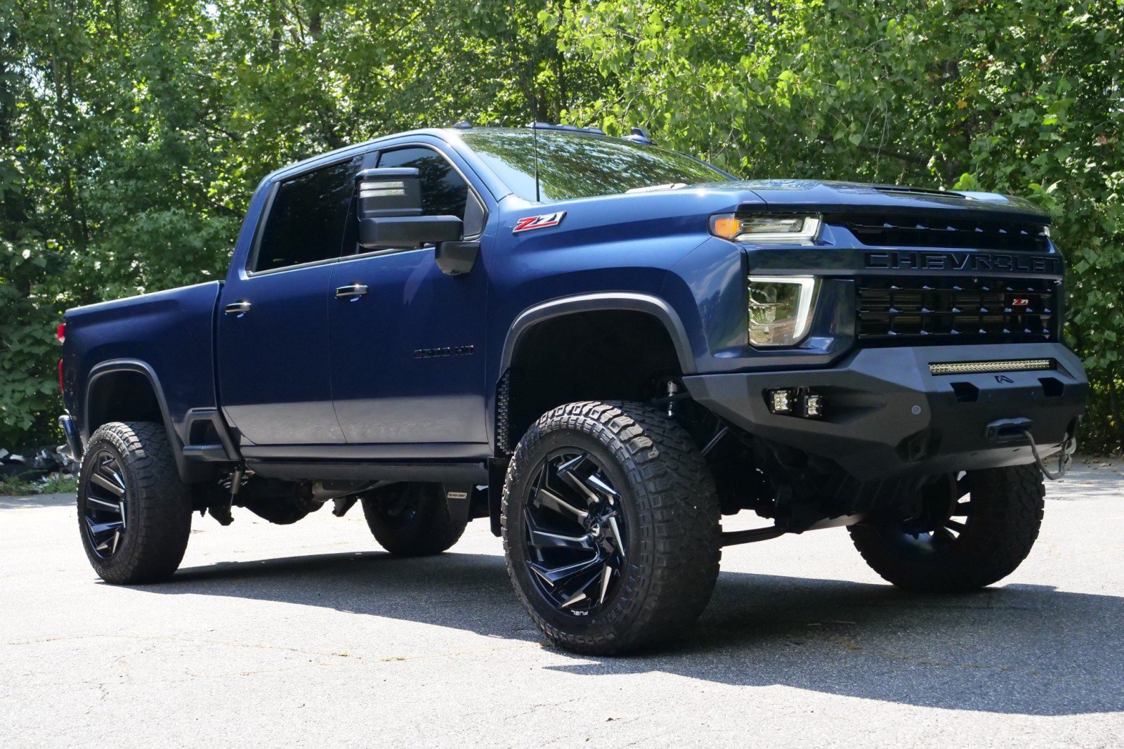 Used 2022 Chevrolet Silverado 2500 LTZ w/ LTZ Plus Package AWD/4WD image 4