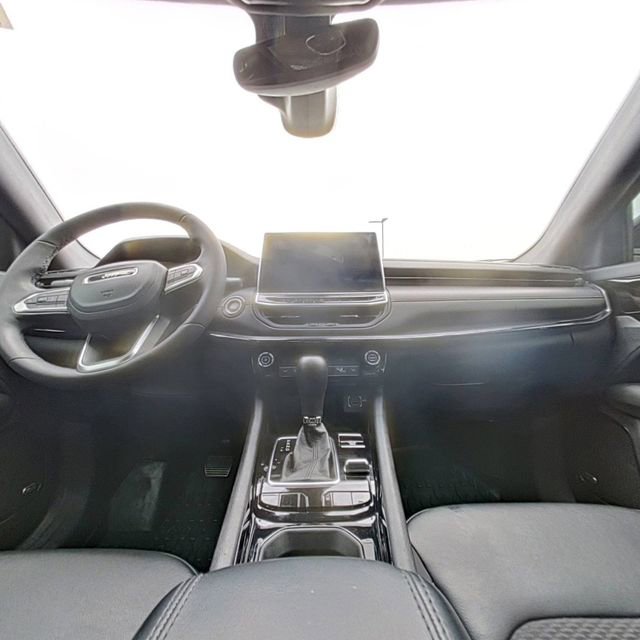 Used 2023 Jeep Compass Altitude w/ Sun and Sound Group image 29