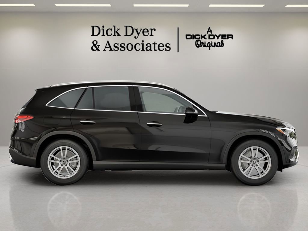 Used 2025 Mercedes-Benz GLC 300 GLC 300 image 5