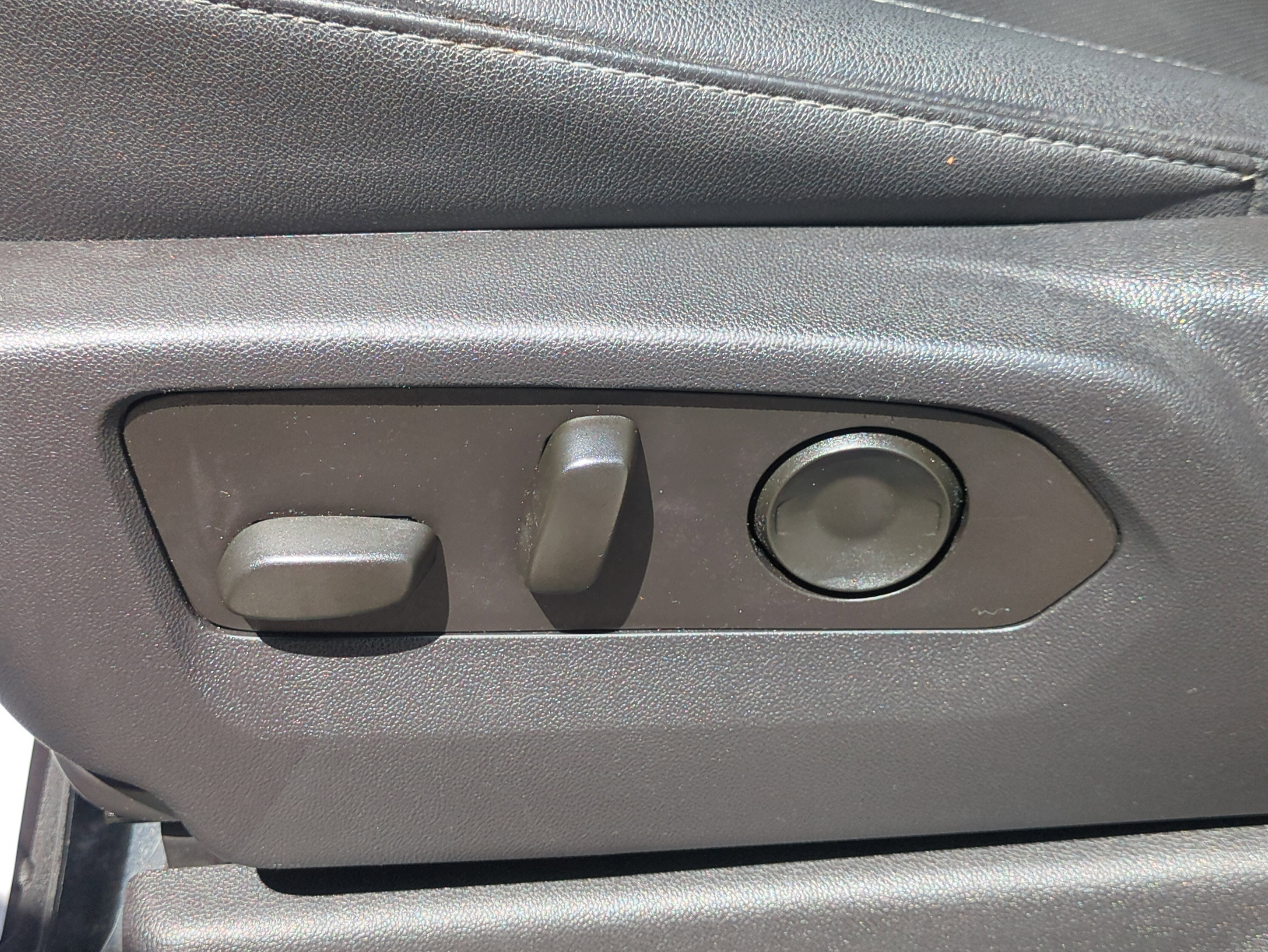 Used 2023 GMC Sierra 1500 SLT w/ SLT Premium Package image 20