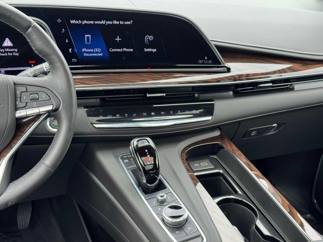Certified 2022 Cadillac Escalade Premium Luxury Platinum AWD/4WD image 3