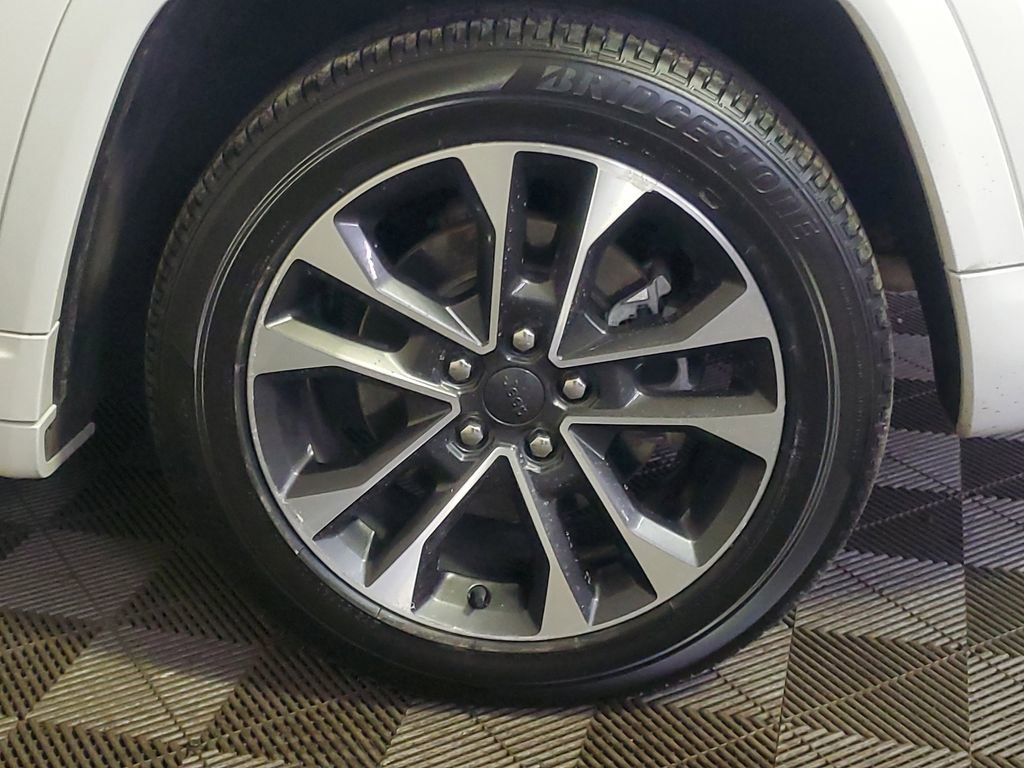 Used 2022 Jeep Grand Cherokee Overland image 5