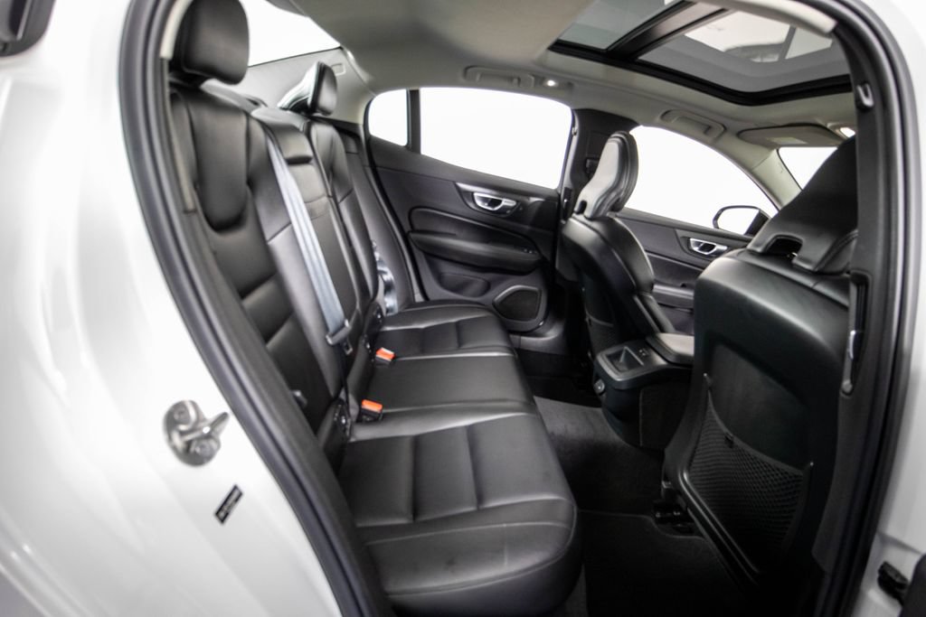 Used 2025 Volvo S60 B5 Core FWD image 11