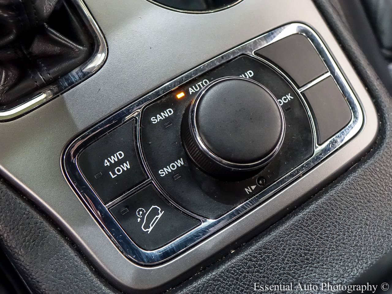 Used 2019 Jeep Grand Cherokee Limited X AWD/4WD image 25