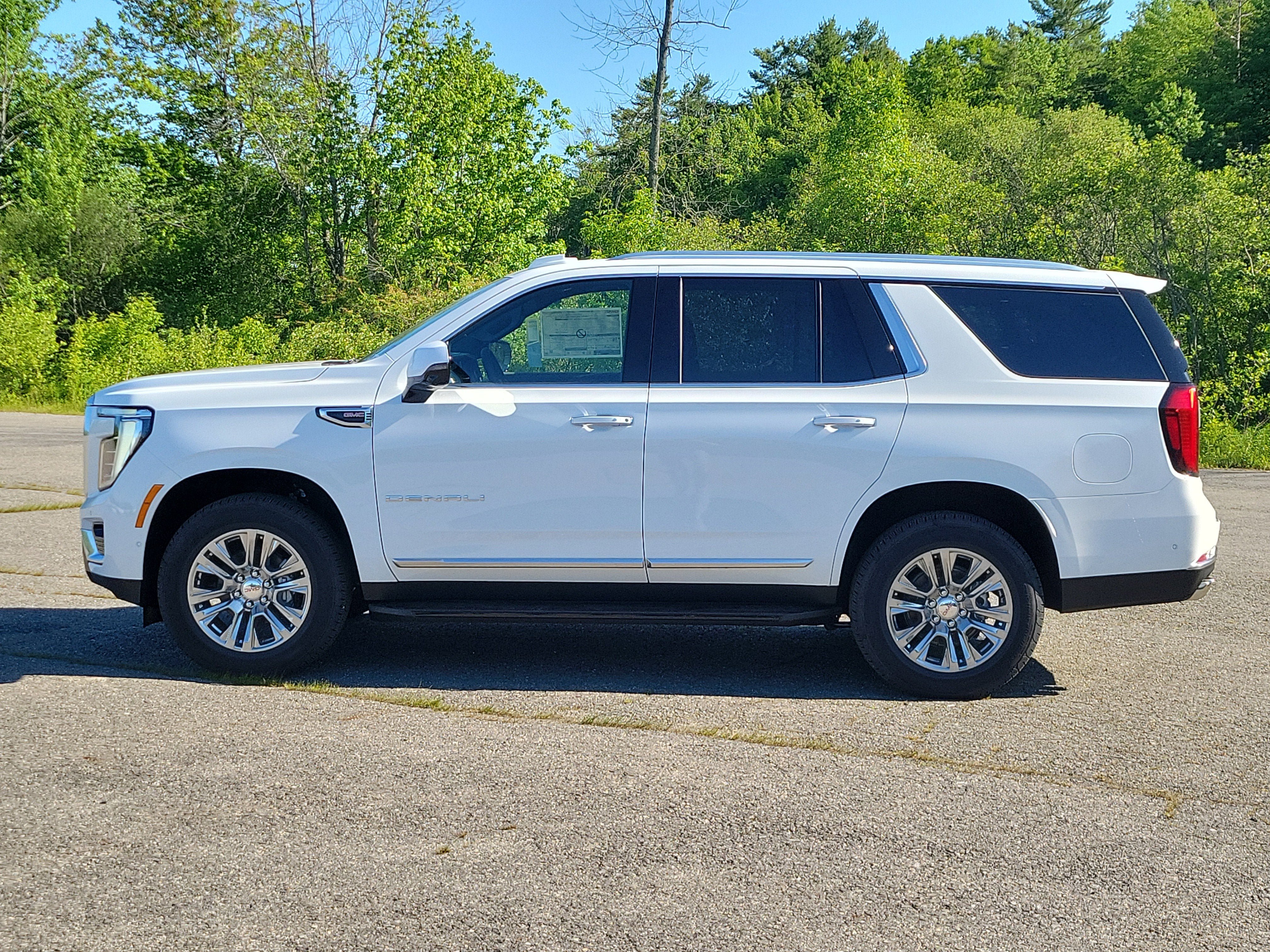 New 2026 GMC Yukon Denali AWD/4WD image 2