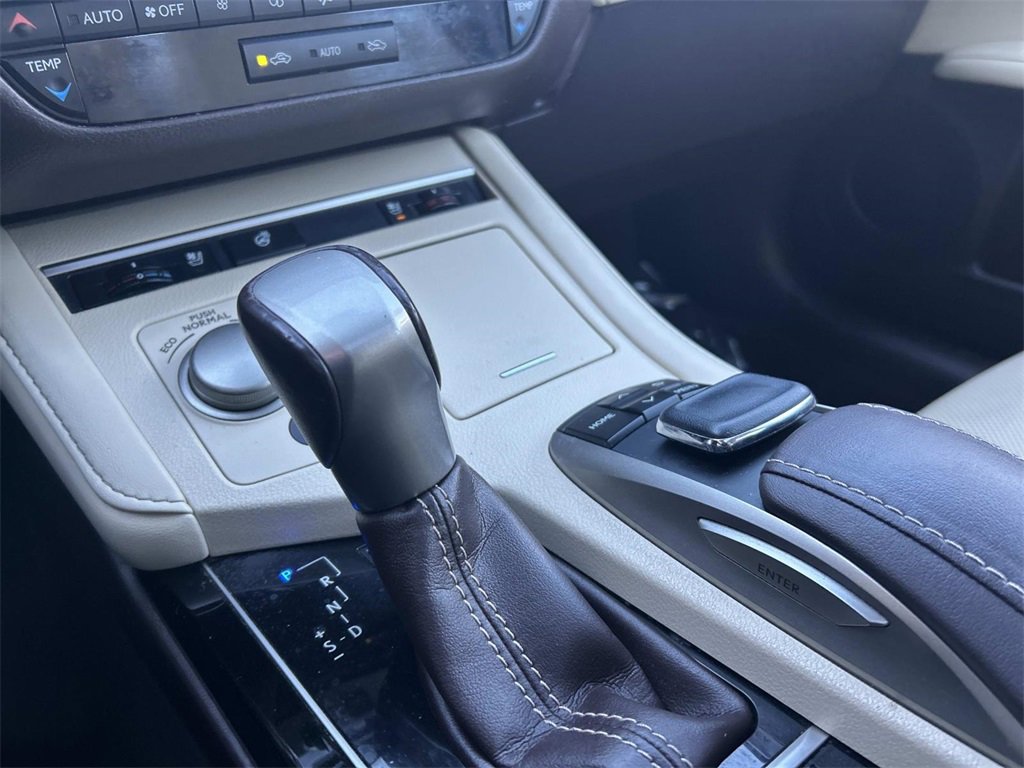 Used 2017 Lexus ES 350 w/ Navigation System Package image 30