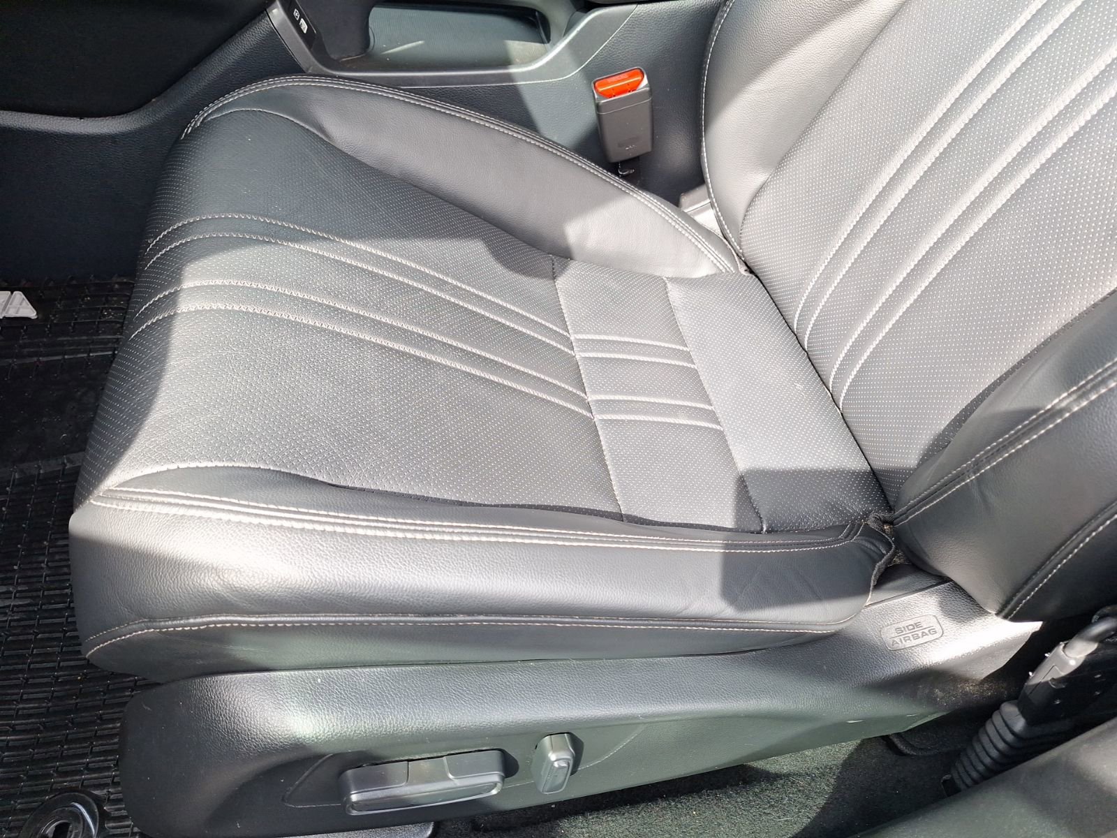 Used 2023 Honda HR-V EX-L image 15