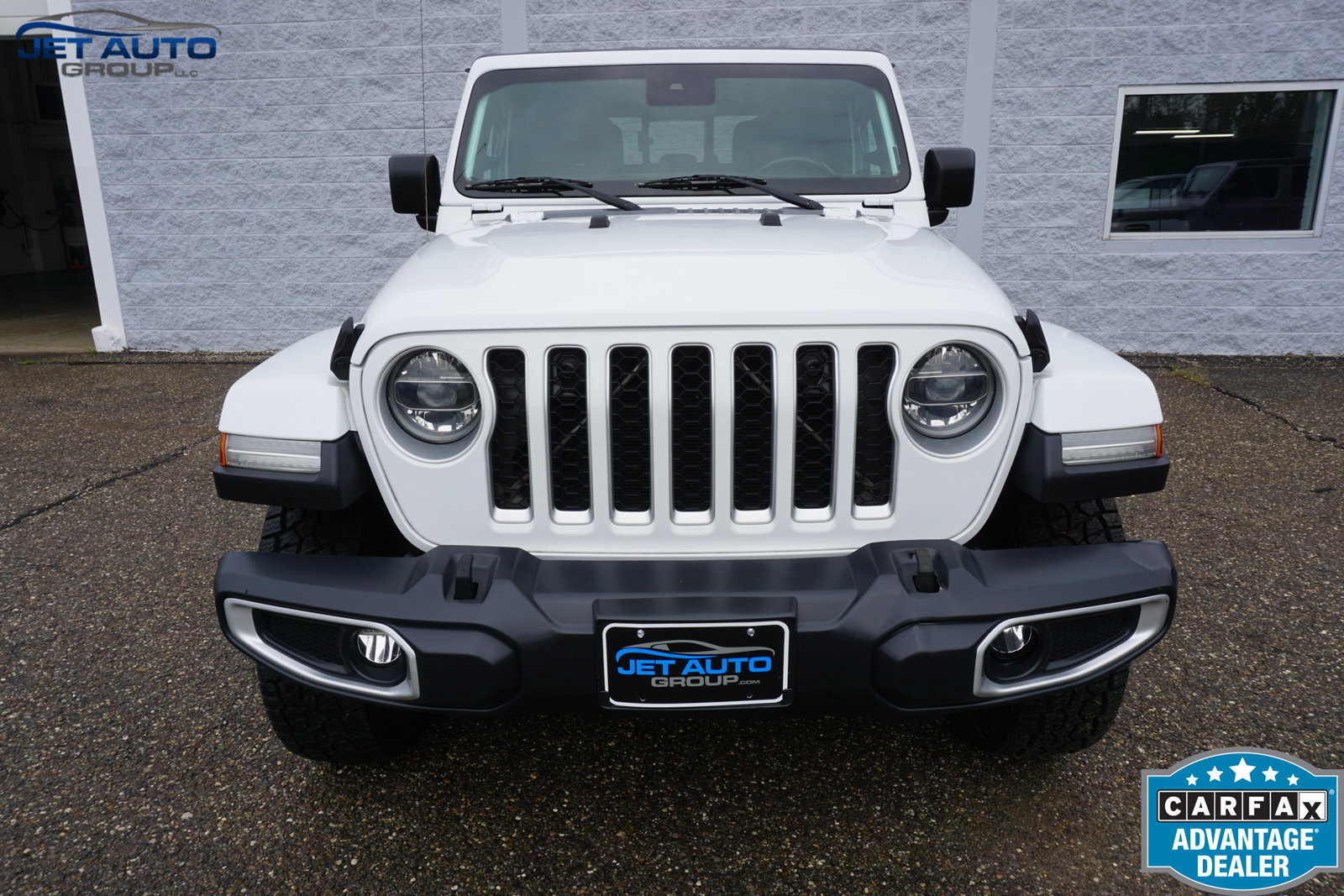 Used 2020 Jeep Gladiator Overland AWD/4WD image 2