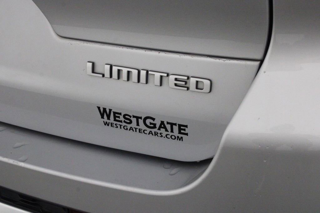 Used 2024 Jeep Grand Cherokee L Limited w/ Luxury Tech Group II image 47