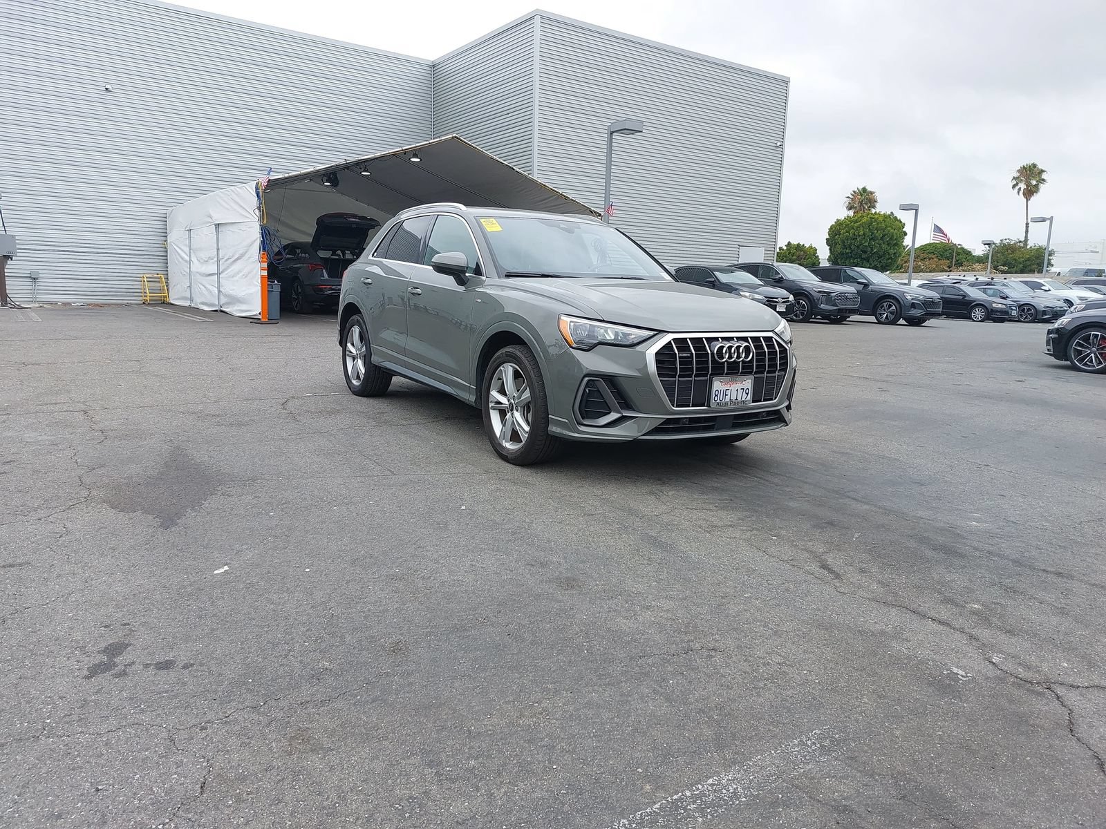 Used 2021 Audi Q3 2.0T Premium w/ Convenience Package AWD/4WD image 2
