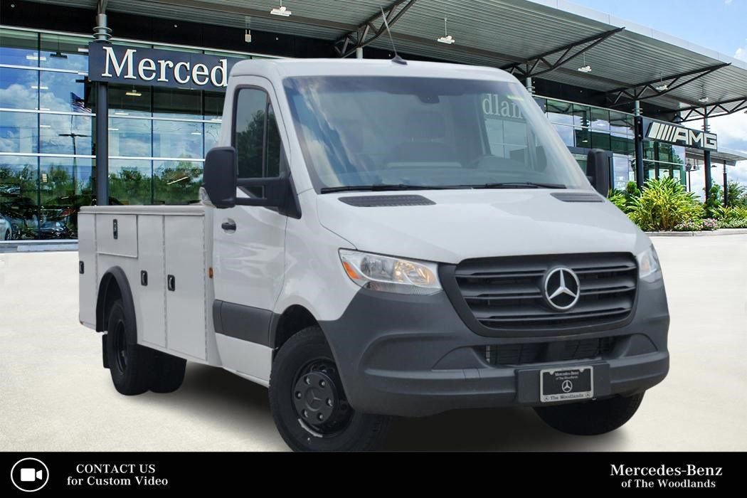 New 2024 Mercedes-Benz Sprinter 4500 image 1