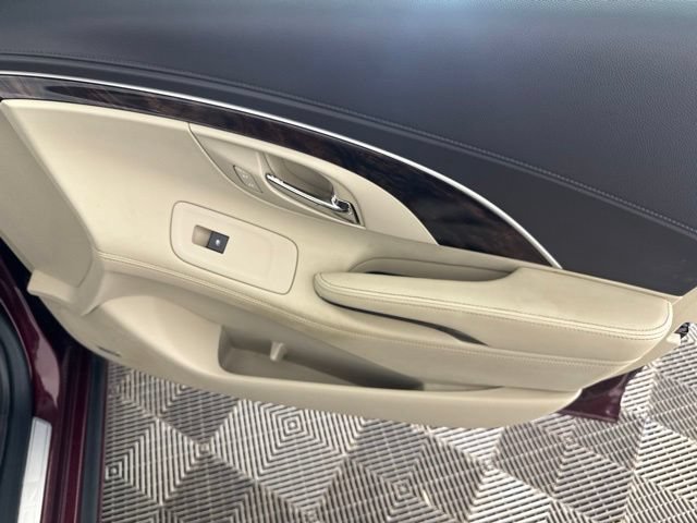 Used 2015 Buick LaCrosse Premium FWD image 23