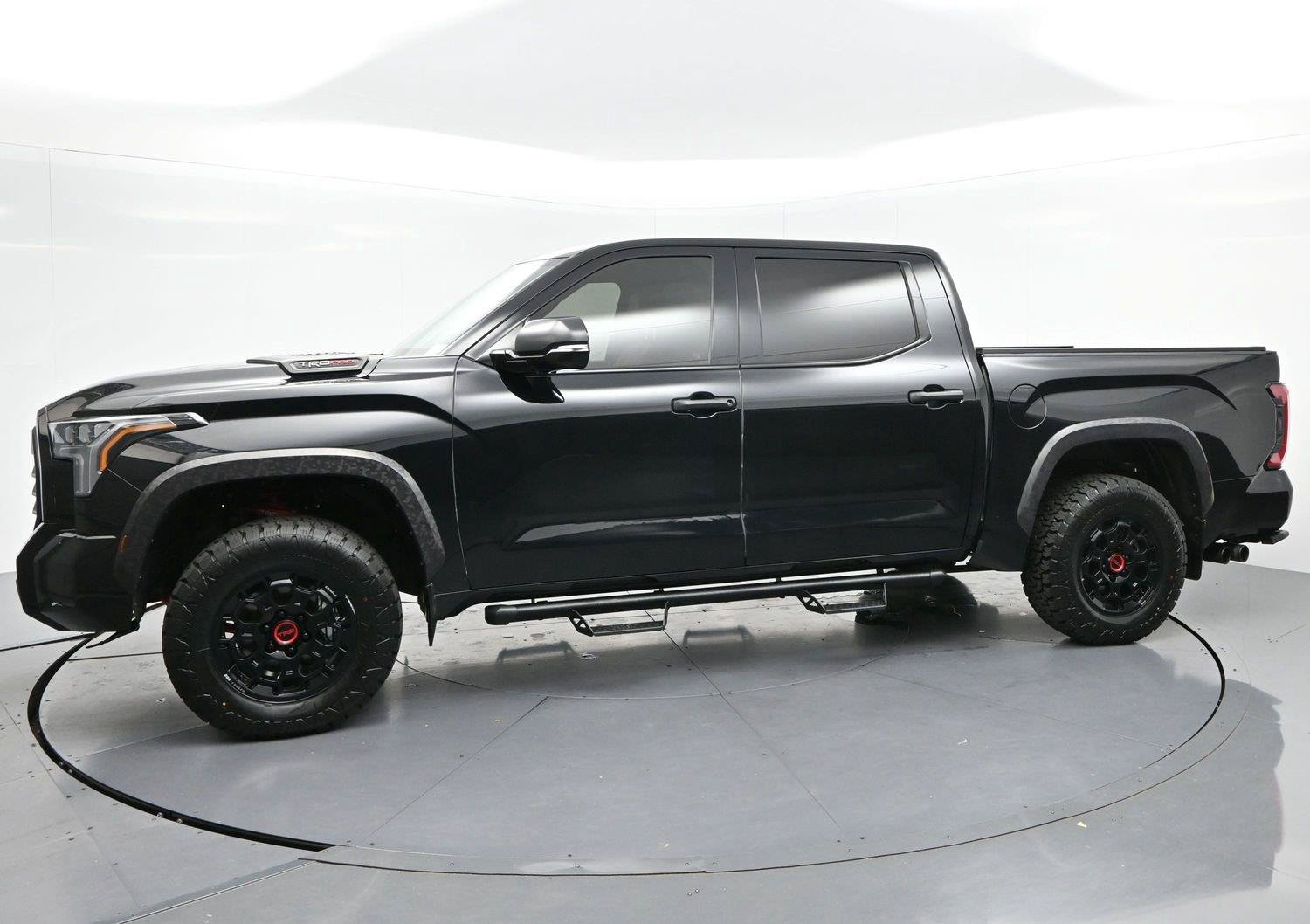Used 2025 Toyota Tundra TRD Pro AWD/4WD image 4