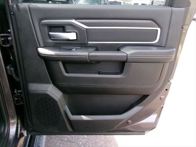 Certified 2025 RAM 2500 Big Horn AWD/4WD image 9