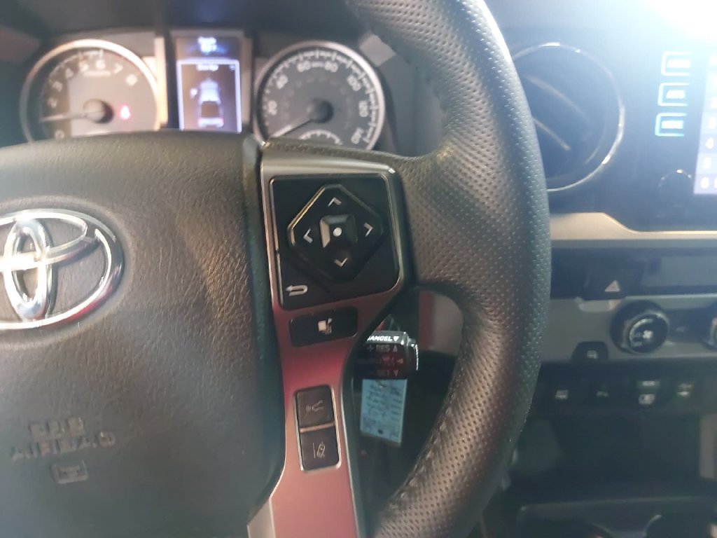 Used 2018 Toyota Tacoma SR5 RWD image 17