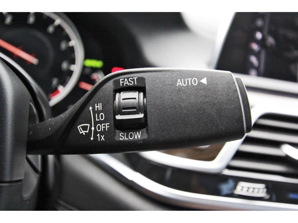Used 2017 BMW 740i RWD image 18