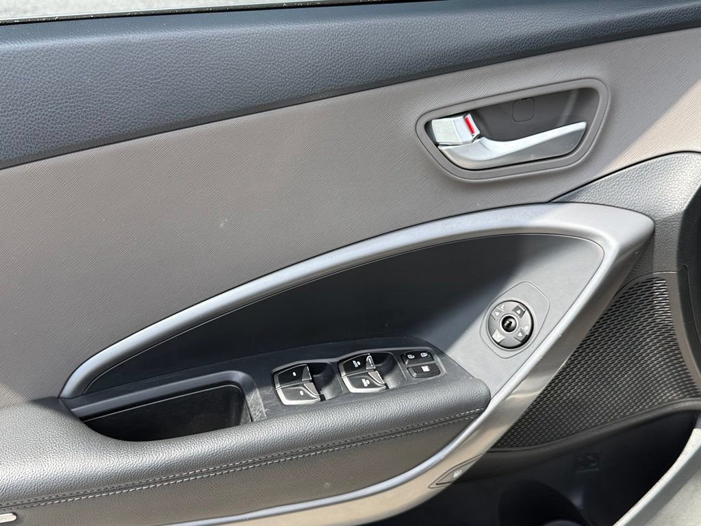 Used 2018 Hyundai Santa Fe Sport w/ 2.4L Value Package 02 FWD image 25