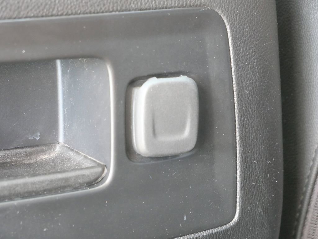 Used 2018 GMC Sierra 1500 SLT image 33