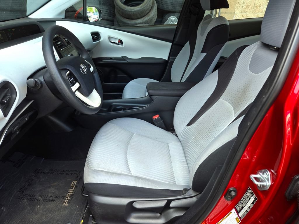 Used 2017 Toyota Prius Two w/ Carpet Mat Package FWD image 17