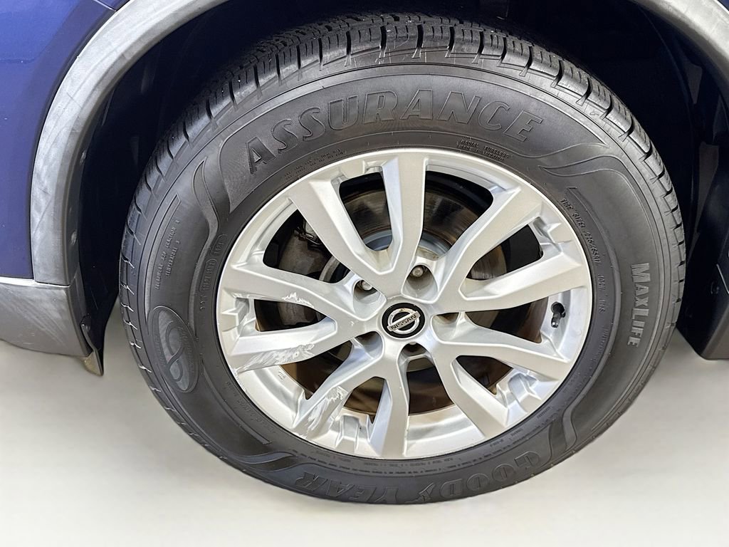 Used 2018 Nissan Rogue SV FWD image 39