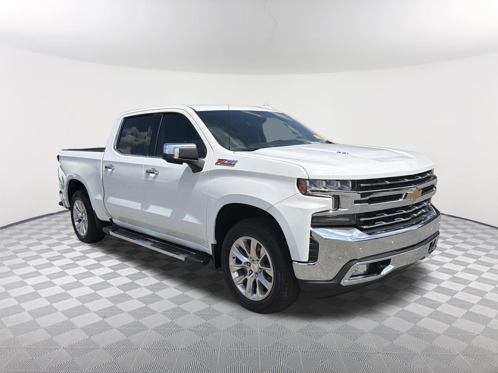 Used 2022 Chevrolet Silverado 1500 LTZ w/ LTZ Premium Package AWD/4WD image 3