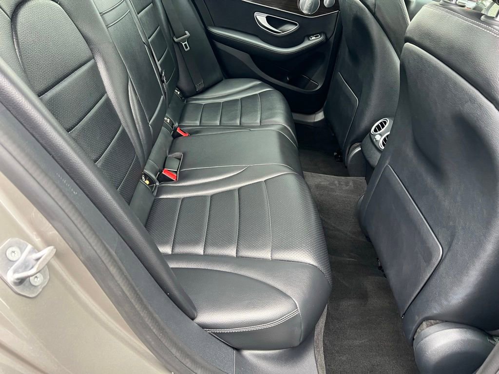 Used 2019 Mercedes-Benz C 300 4MATIC Sedan image 21