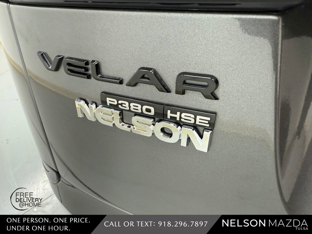 Used 2018 Land Rover Range Rover Velar R-Dynamic HSE AWD/4WD image 16