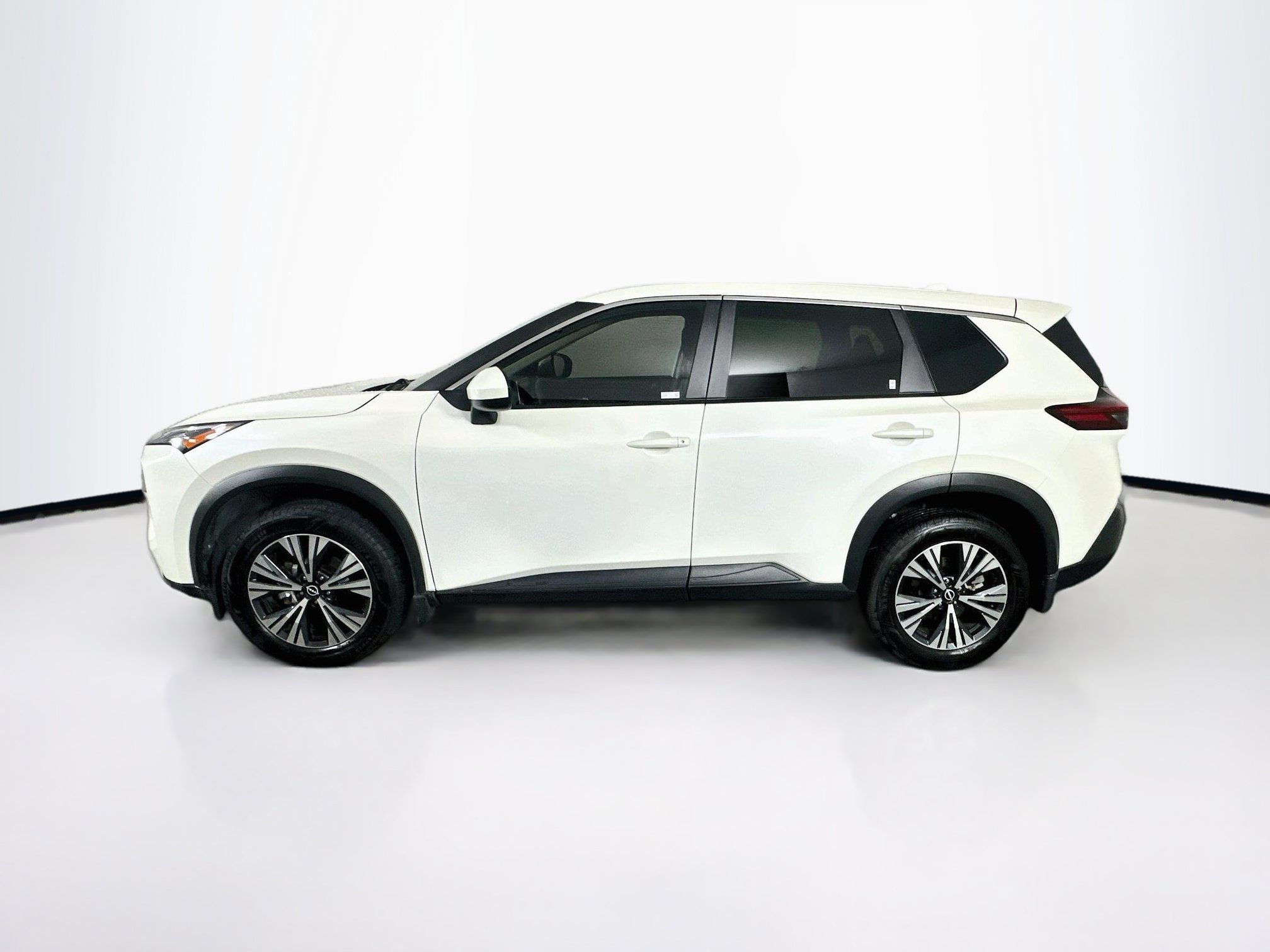 Used 2023 Nissan Rogue SV FWD image 4