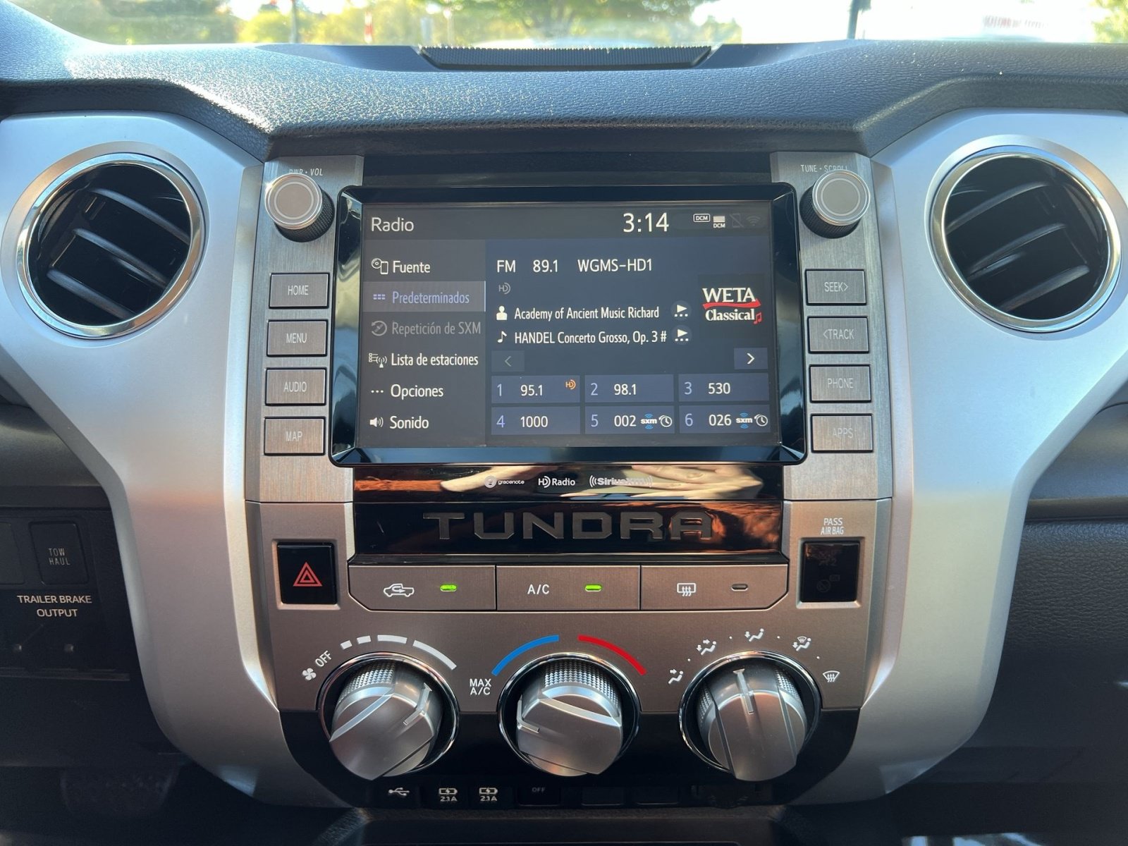 Used 2020 Toyota Tundra SR5 w/ SR5 Upgrade Package RWD image 18