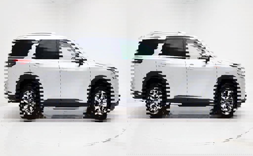 Used 2023 Nissan Pathfinder SL image 3