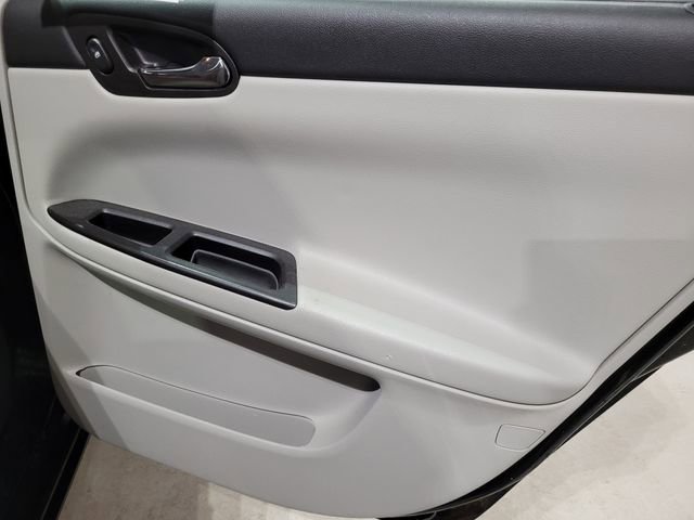 Used 2008 Chevrolet Impala LT w/ Luxury Edition Package image 42