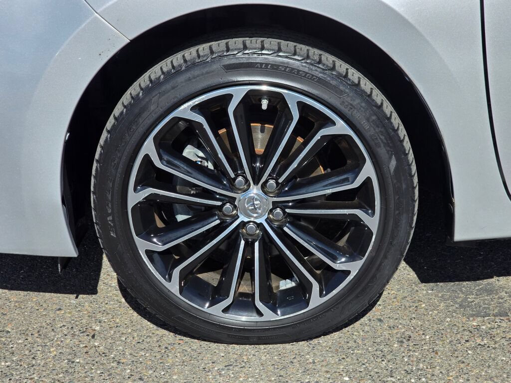 Used 2015 Toyota Corolla S FWD image 9