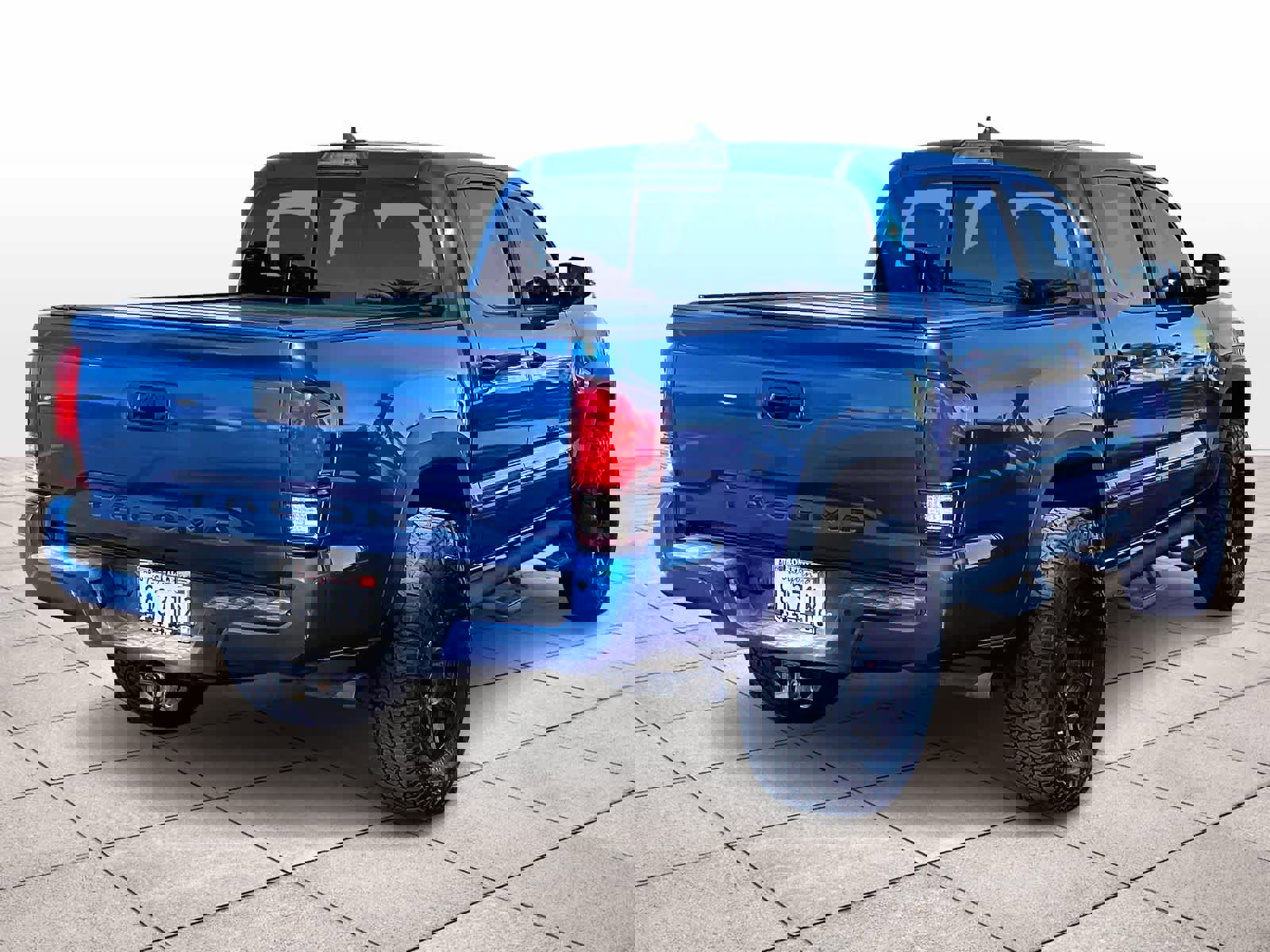 Used 2018 Toyota Tacoma TRD Off-Road w/ Technology Package image 14