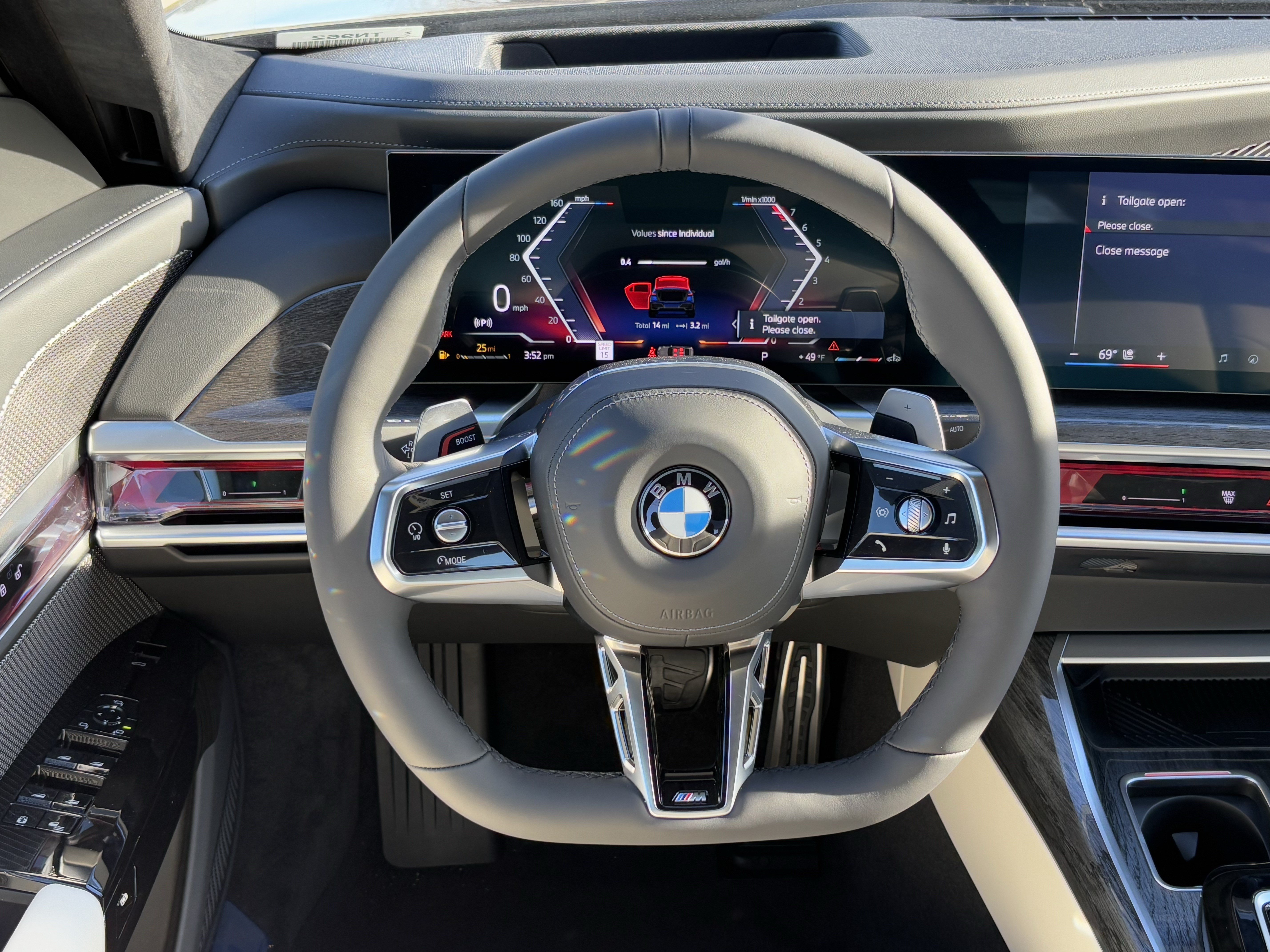 New 2026 BMW 740i xDrive w/ Premium Package AWD/4WD image 18