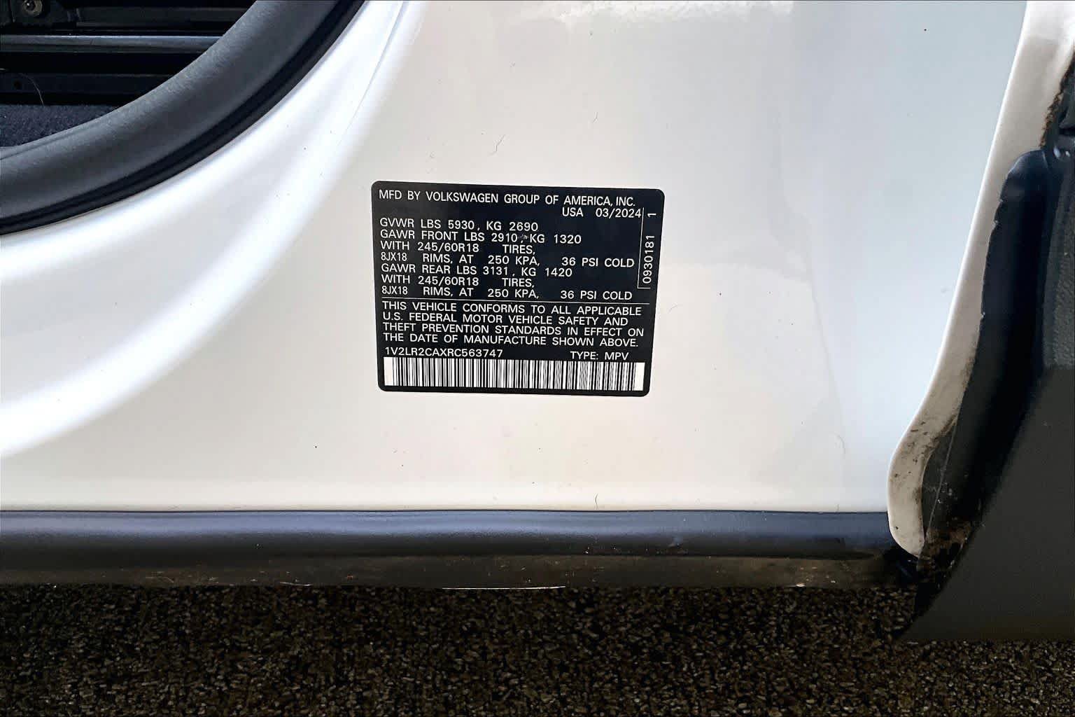 Used 2024 Volkswagen Atlas SE AWD/4WD image 32