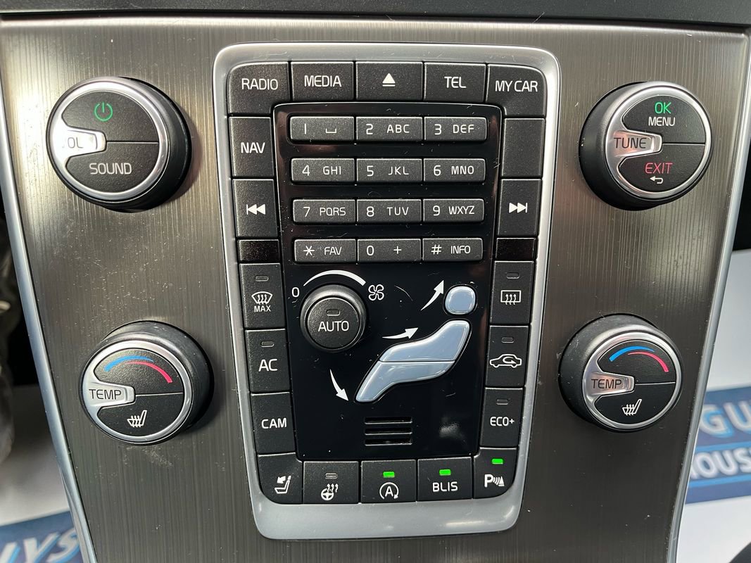 Used 2015 Volvo V60 T5 Platinum image 14