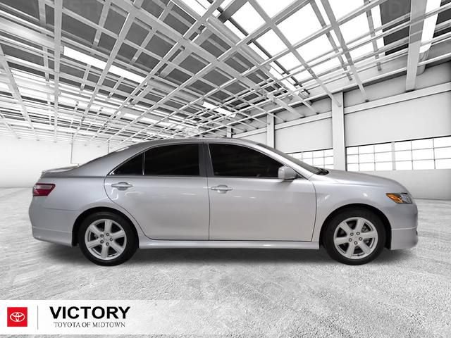 Used 2009 Toyota Camry SE FWD image 2