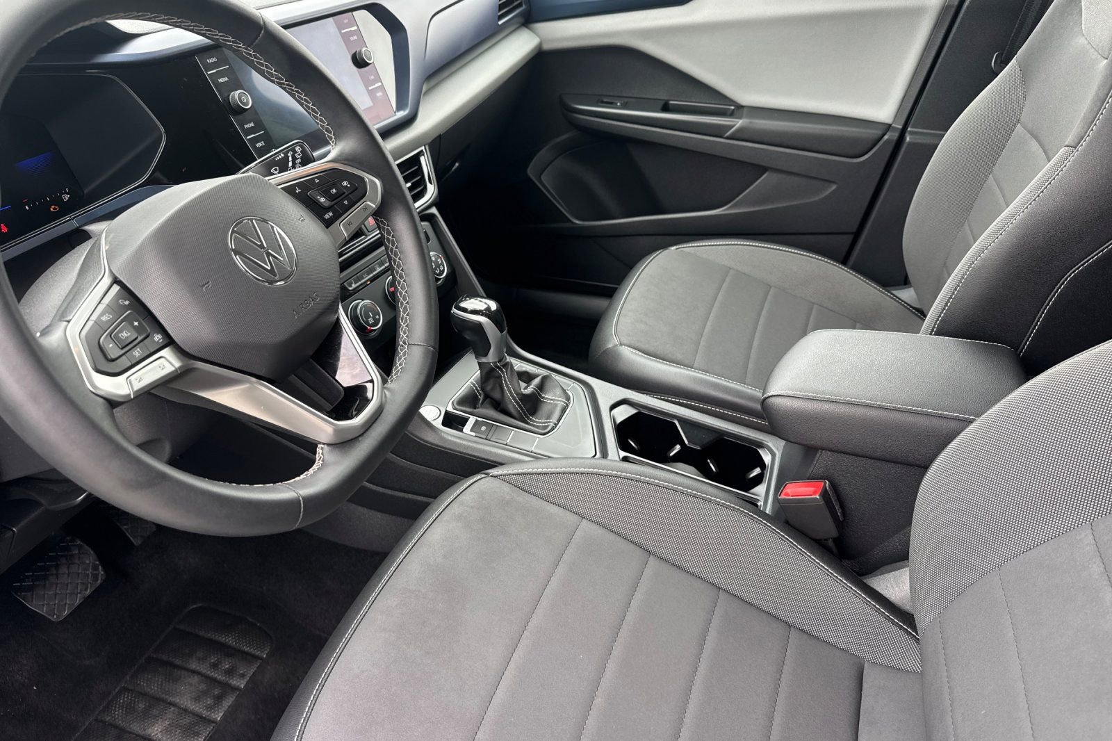Used 2022 Volkswagen Taos SE FWD image 10
